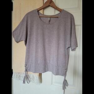 *Women's small top